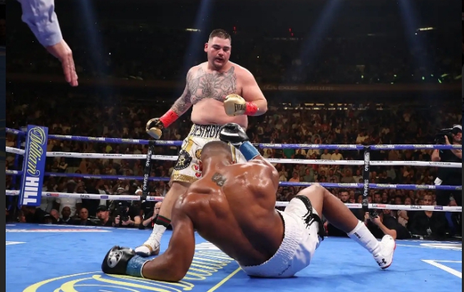 What punch knocked me down. Confused Anthony Joshua asks his coach in the corner after knockdown from Ruiz.